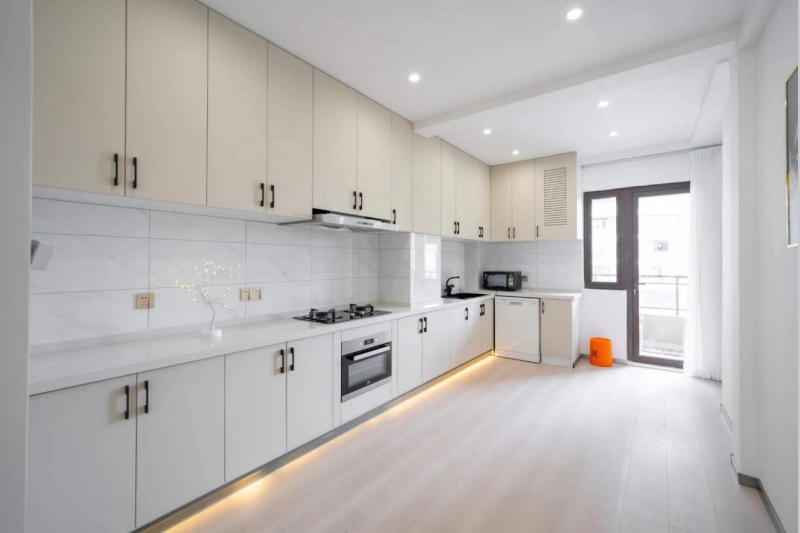 ZHONG HAI · WAN JIN CHENG