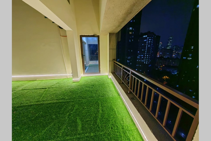 ZHONG HAI · WAN JIN CHENG